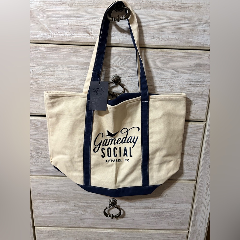 Tote bag